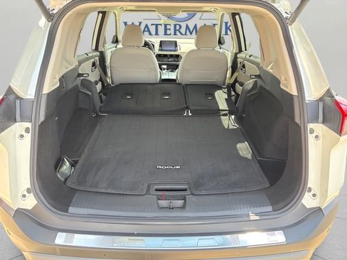 Used 2023 Nissan Rogue SV w/ SV Premium B Package FWD image 36