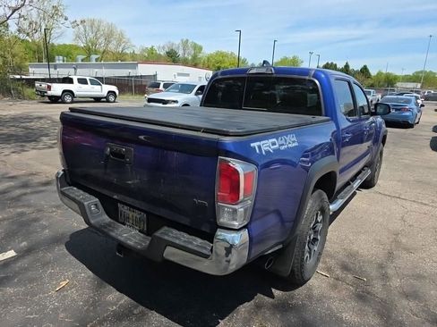 Used 2023 Toyota Tacoma TRD Off-Road w/ Black Out Package (TMS) AWD/4WD image 7