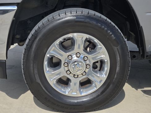 Used 2024 RAM 2500 Big Horn AWD/4WD image 14