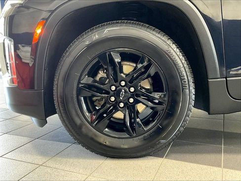 Used 2023 Chevrolet Traverse LT w/ Midnight/Sport Edition AWD/4WD image 7