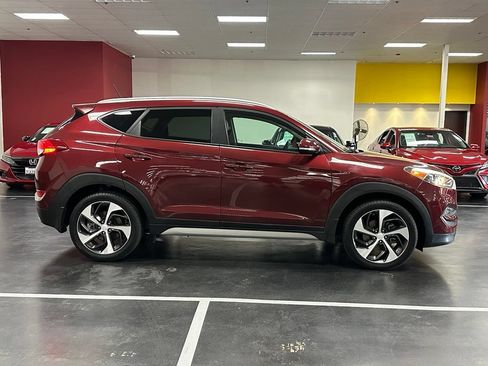 Used 2017 Hyundai Tucson Sport AWD/4WD image 8