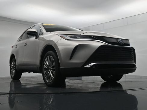 Used 2024 Toyota Venza Limited AWD/4WD image 36