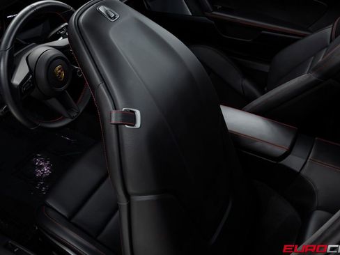 Used 2022 Porsche 911 Targa 4 GTS image 40