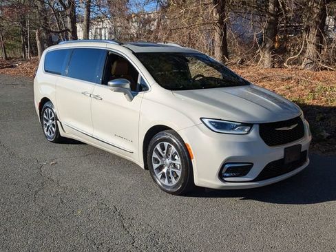 Certified 2021 Chrysler Pacifica Pinnacle FWD image 8