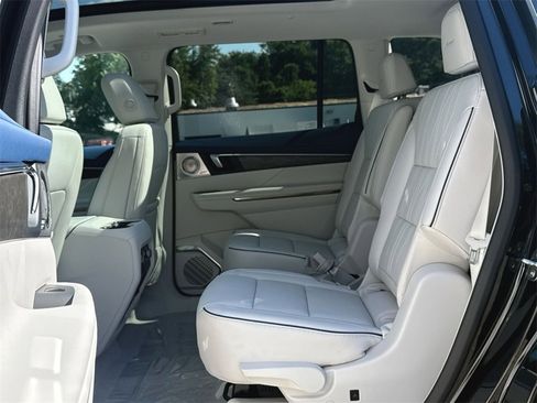 New 2026 Buick Enclave Avenir w/ Super Cruise Package image 25