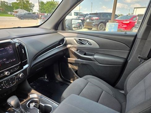 Used 2023 Chevrolet Traverse LT AWD/4WD image 38
