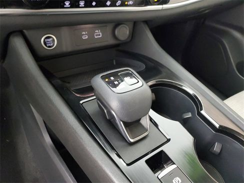 Used 2022 Nissan Rogue SV image 32