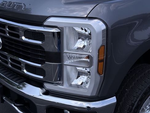 Used 2024 Ford F250 XLT AWD/4WD image 13