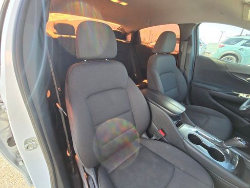 Used 2018 Chevrolet Malibu LT FWD image 13