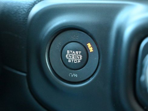 Used 2020 Jeep Gladiator Overland w/ Cold Weather Group image 31