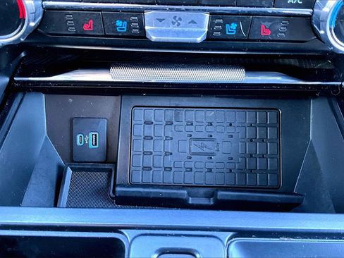 Used 2023 Ford F150 Platinum w/ Equipment Group 701A High image 18