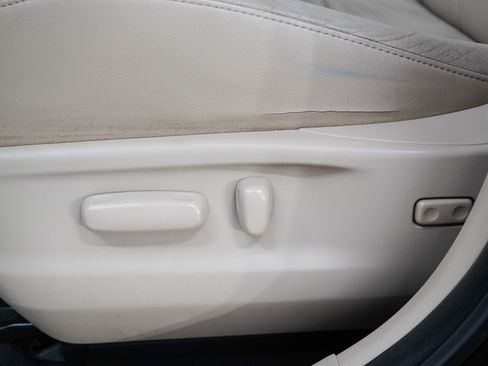 Used 2009 Toyota Venza AWD image 25