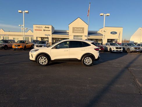Used 2025 Ford Escape Active image 2