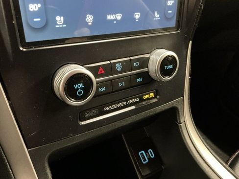 Used 2022 Ford Edge ST-Line image 22