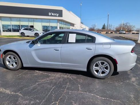 Used 2023 Dodge Charger SXT RWD image 3