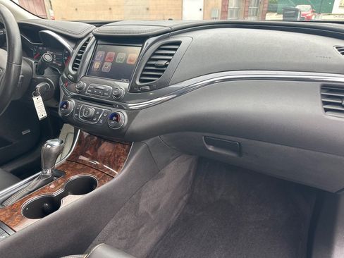 Used 2014 Chevrolet Impala LT FWD image 11