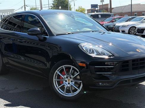 Used 2018 Porsche Macan Turbo AWD/4WD image 8