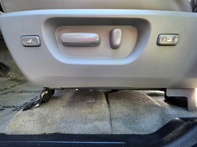Used 2008 Toyota Sequoia Limited AWD/4WD image 52