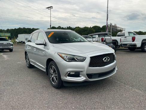 Used 2019 INFINITI QX60 Luxe w/ Essential Package FWD image 3
