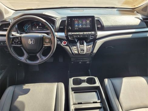 Certified 2024 Honda Odyssey Touring image 10