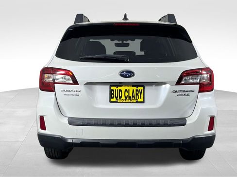 Used 2017 Subaru Outback 2.5i Premium image 7