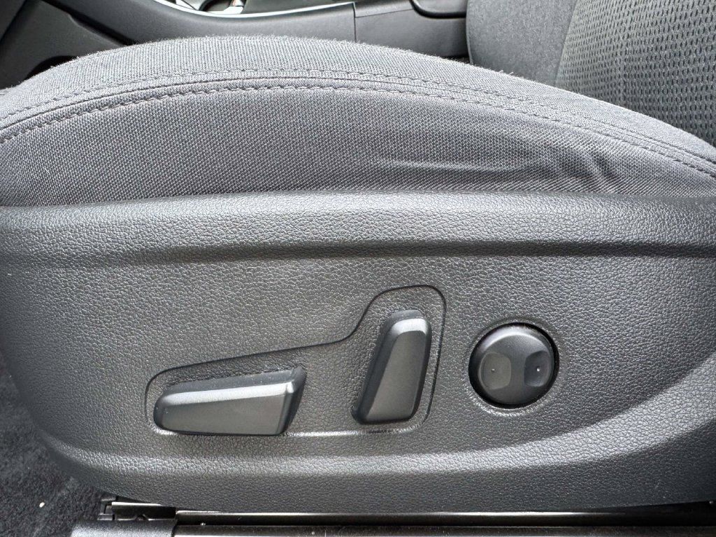 Used 2022 Hyundai Santa Fe SEL AWD/4WD image 17