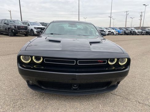 Used 2015 Dodge Challenger R/T Plus image 9