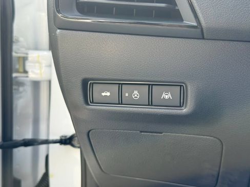 New 2026 Nissan Sentra SR w/ SR Premium Package FWD image 13