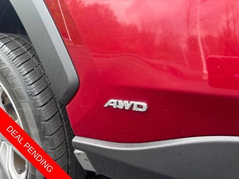 Used 2022 Toyota RAV4 LE AWD/4WD image 24