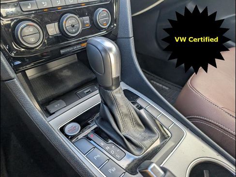 Certified 2022 Volkswagen Passat 2.0T image 19