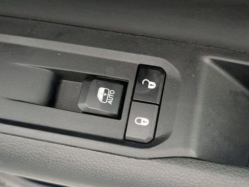 Certified 2024 Jeep Compass Latitude w/ Convenience Group AWD/4WD image 34