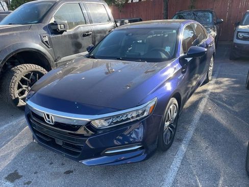 Used 2018 Honda Accord Hybrid image 2