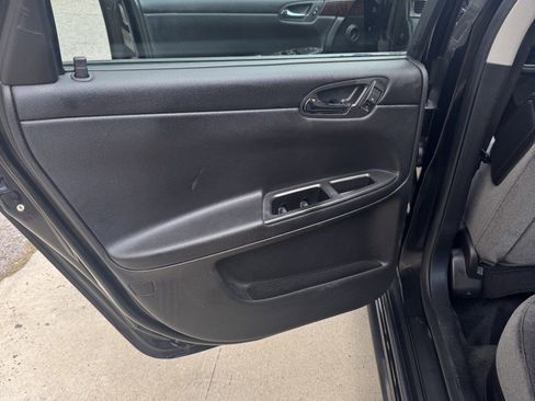 Used 2013 Chevrolet Impala LT w/ LT Sunroof Package image 12