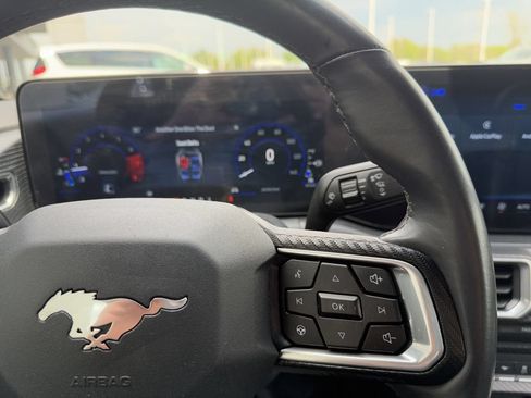 Used 2025 Ford Mustang Premium RWD image 28