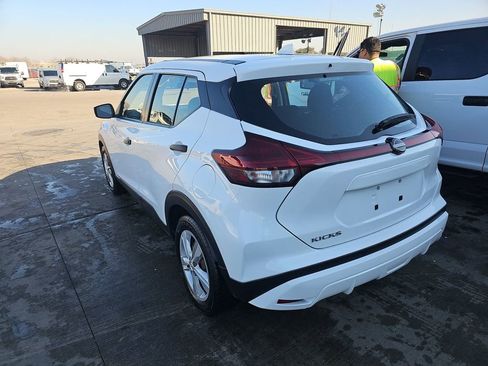 Used 2024 Nissan Kicks S image 6