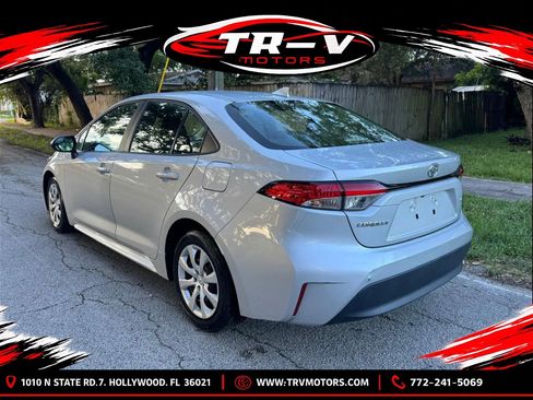 Used 2024 Toyota Corolla LE FWD image 7