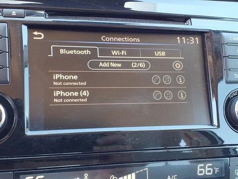 Used 2020 Nissan Rogue Sport SV image 11