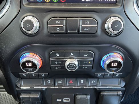 Used 2021 GMC Sierra 1500 AT4 image 30