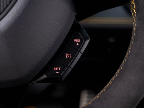 Used 2023 Lamborghini Huracan Tecnica RWD image 21