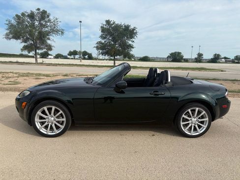 Used 2007 MAZDA MX-5 Miata Touring RWD image 8