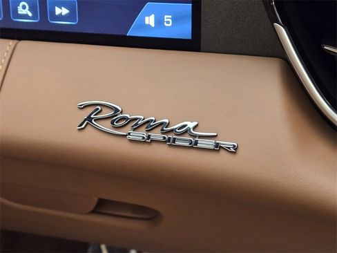 Used 2024 Ferrari Roma Spider image 28