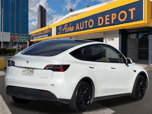 Used 2023 Tesla Model Y Long Range AWD/4WD image 5