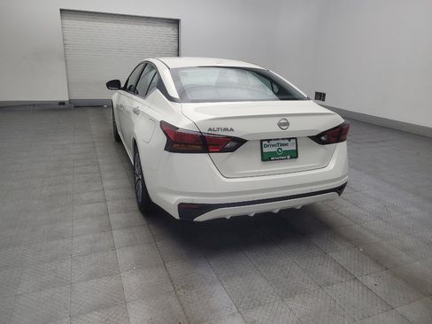 Used 2025 Nissan Altima 2.5 SV FWD image 5
