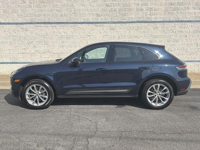 Used 2023 Porsche Macan AWD/4WD image 4