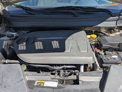 Used 2015 Jeep Cherokee Limited w/ Luxury Group image 21