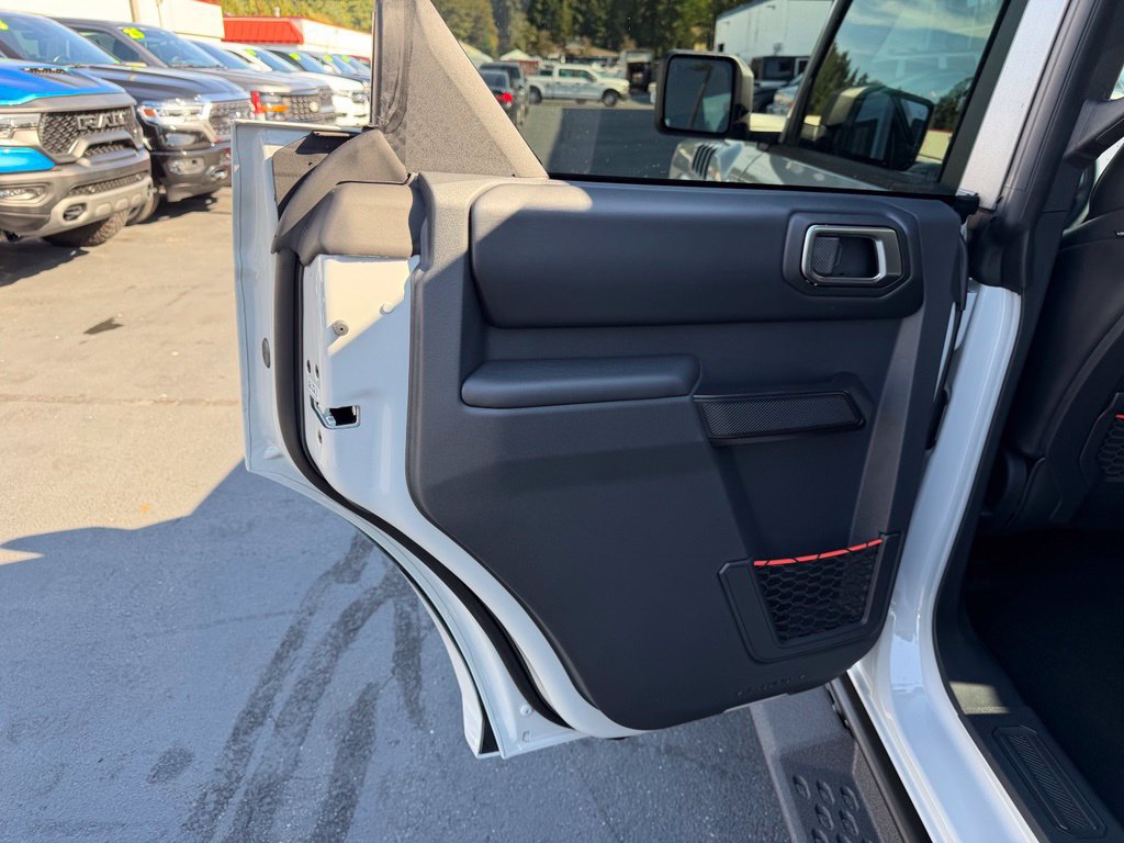 New 2026 Ford Bronco Raptor w/ Interior Carbon Fiber Pack AWD/4WD image 15