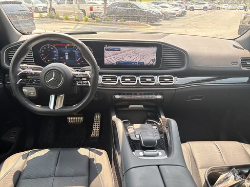 Used 2024 Mercedes-Benz GLS 450 4MATIC image 28