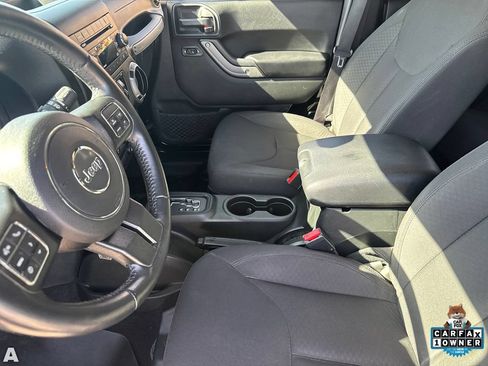 Used 2017 Jeep Wrangler Unlimited Sport AWD/4WD image 12