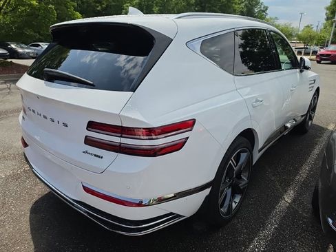 Used 2025 Genesis GV80 3.5T Prestige AWD/4WD image 3
