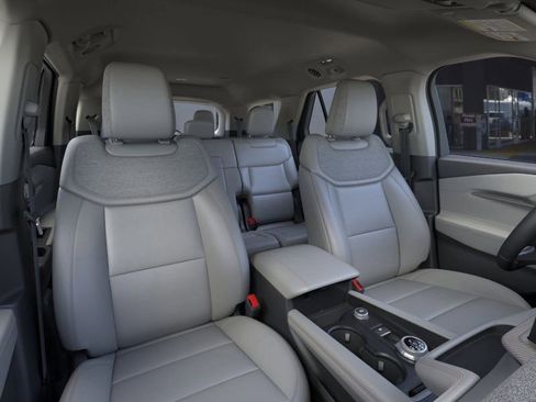 New 2025 Ford Explorer Active w/ Active Comfort Package image 11